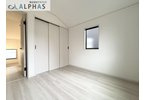 【洋室】 | 明石市松が丘三丁目　新築戸建 | ◆フローリングなのでお掃除がラクラク♪
◆どんな家具にも合う、シンプルでナチュラルな内装です！広々としたお部屋は、様々な使い方ができますよ♪