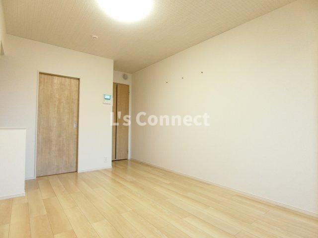 【内装】 | セピアⅢ | ７．７帖の洋室です。