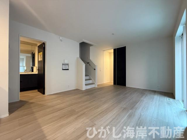 平塚市夕陽ケ丘　新築戸建　全２棟のダイニング|19.5帖　LDK