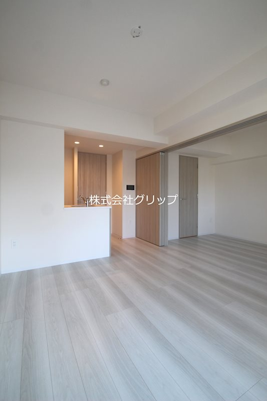 グランカーサ横濱石川町の居間・リビング