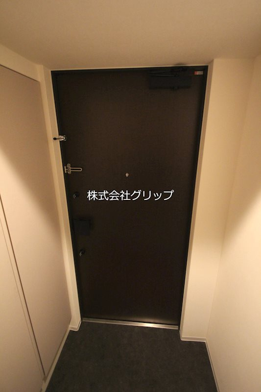 グランカーサ横濱石川町の玄関