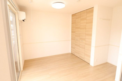 【寝室】 | マリーゴールド　B棟