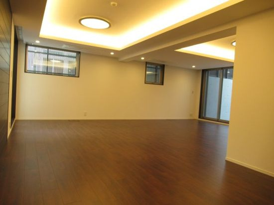 ビバリーホームズ青葉台　の居間・リビング