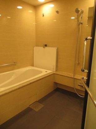 ビバリーホームズ青葉台　の浴室