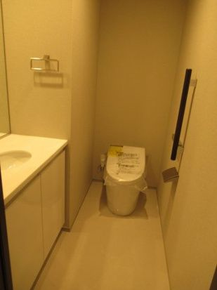 ビバリーホームズ青葉台　のトイレ