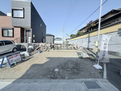 【外観】 | 静岡市清水区江尻台町 9期 新築一戸建て | 現在建築中の外観画像です。ご内覧は同じメーカーの完成物件へご案内いたしますので、いつでもご相談ください！