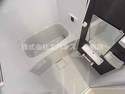 【浴室】 | フローラ千葉 | 落ち着いた空間のお風呂です