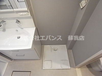 【洗面所】 | フローラ千葉 | 広い洗面スペース