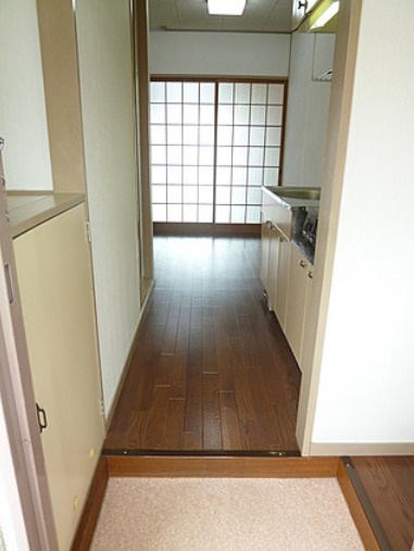 青柳ビルの玄関|シンプルで使いやすい玄関です