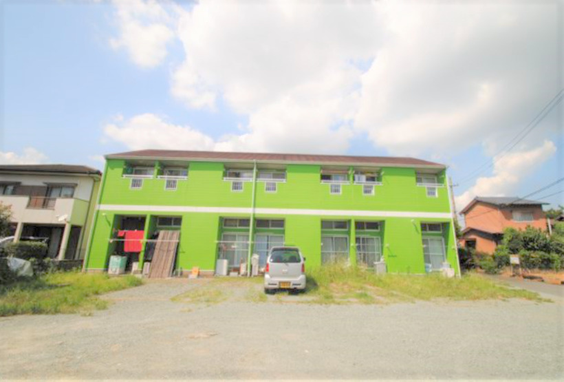 プライマリー上津バイパスの駐車場