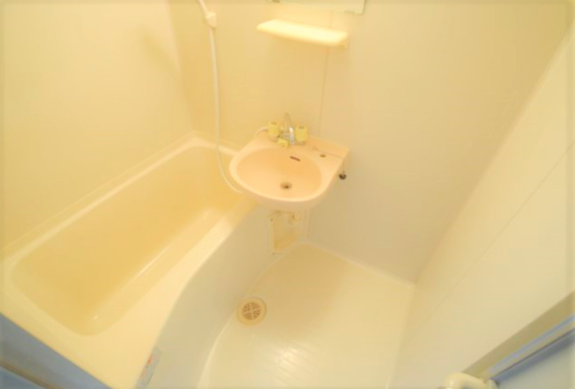 プライマリー上津バイパスの浴室|コンパクトで使いやすいお風呂です