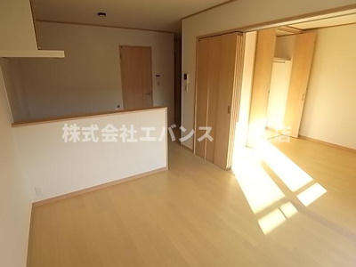 【居間・リビング】 | レスタシア星久喜 | ゆったり過ごせるリビングです