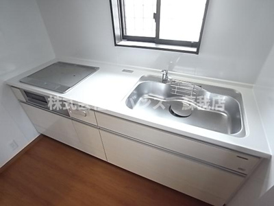 【キッチン】 | 葛城レジデンス | コンパクトなキッチンで掃除もラクラク