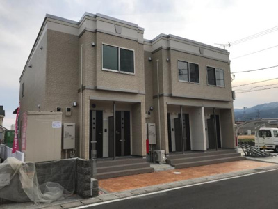 【外観】 | ファミーユＦＫ | ファミーユＦＫの外観写真（昼）