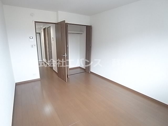 【寝室】 | シャオラン青葉 | 開放的な寝室です