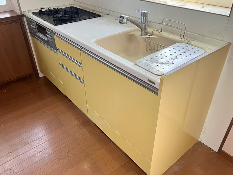 元町戸建のキッチン