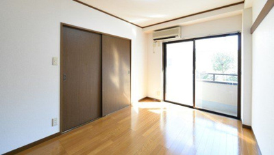 【居間・リビング】 | ロングアイランドガーデン