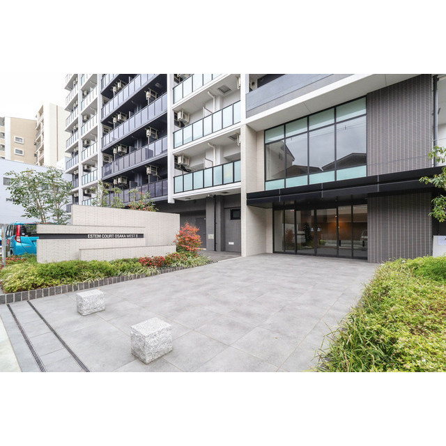 エステムコート大阪WESTⅡのエントランス