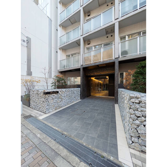 【エントランス】 | オーパスホームズ三田