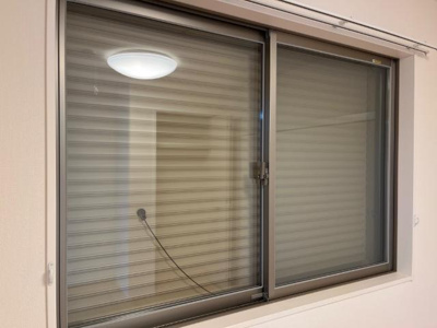 【内装】 | エクセレンスII | シャッター