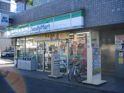 【周辺】 | エクセレンスII | ファミリーマート所沢駅前店まで1,036ｍ
