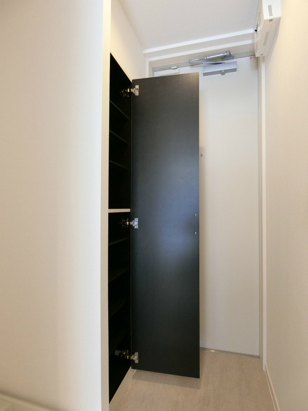 リブリ・覚王山Ⅰの玄関