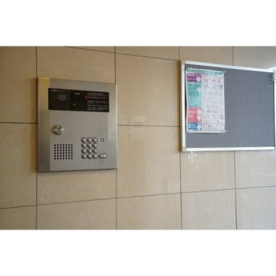 【エントランス】 | メゾンヌーヴェル | オートロック