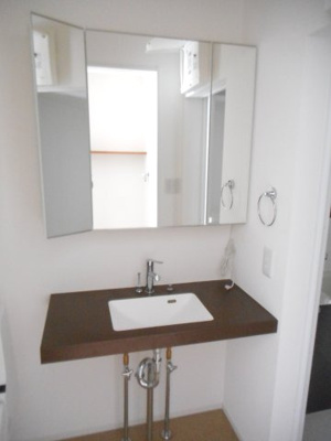 【独立洗面台】 | ワグテイル | 独立洗面台あり、毎朝おしゃれに忙しい女性の方におすすめです