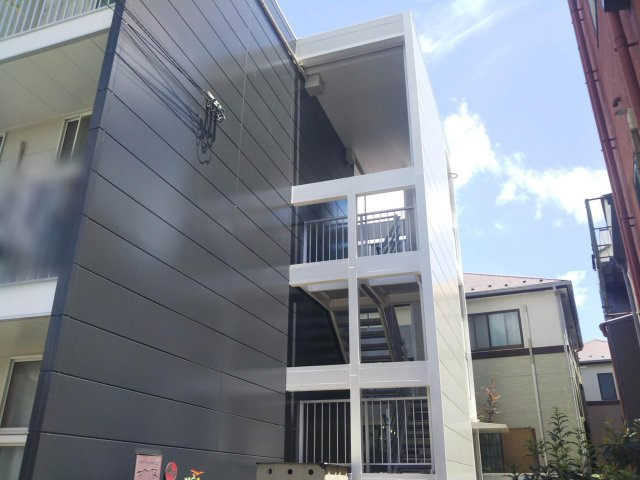 レオパレス梅田の外観