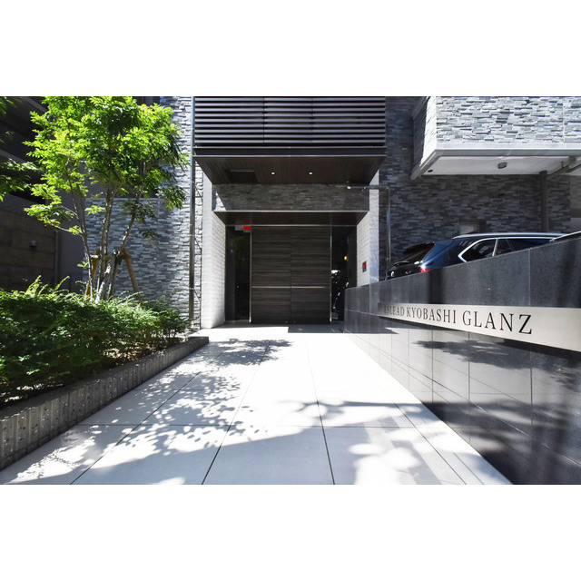 エスリード京橋グランツのエントランス