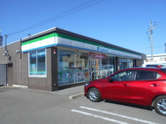 アヴェニールＮＩＳＨＩＫＩの周辺|ファミリーマート和歌山小雑賀店まで300m