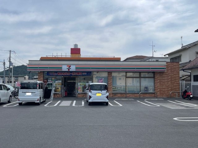 レオパレス実樹の周辺