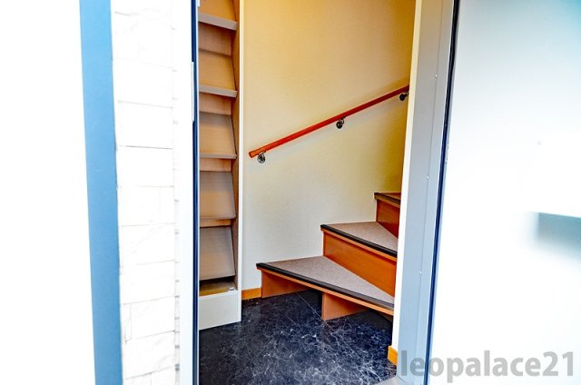 レオパレス実樹の玄関