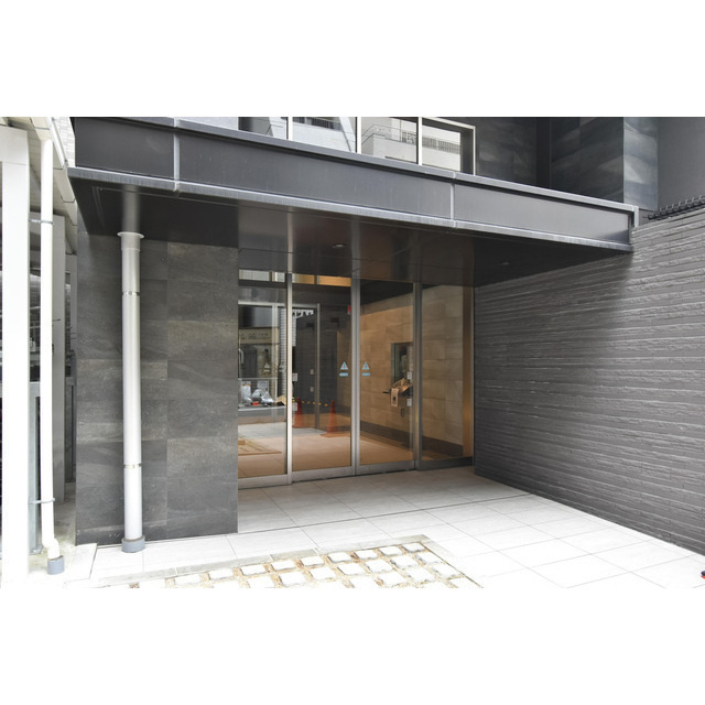 エスリード大須プレシアのエントランス