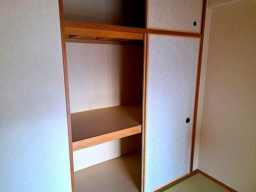 サーパス武町の収納|押入