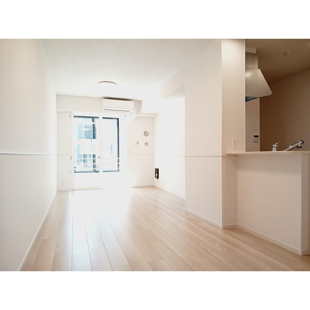 羽島郡岐南町平島５丁目のアパートの居間・リビング