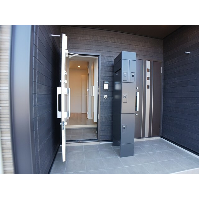 リーフⅡの玄関