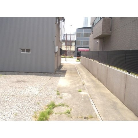 岐阜市金宝町３丁目の駐車場の駐車場