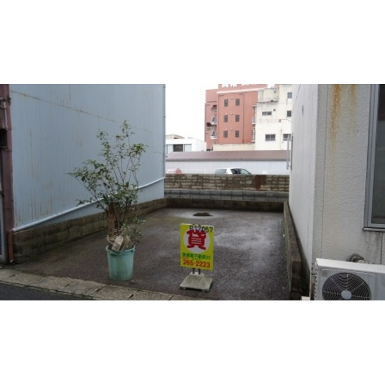 岐阜市新栄町の駐車場の外観