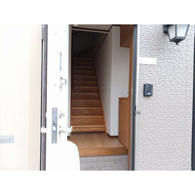 コートハイム浅井Ａ・Ｂの玄関