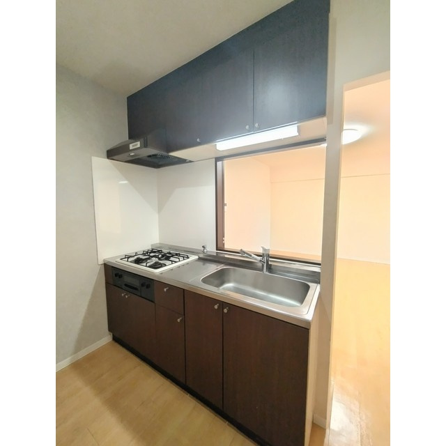 羽島郡岐南町平島８丁目のアパートのキッチン