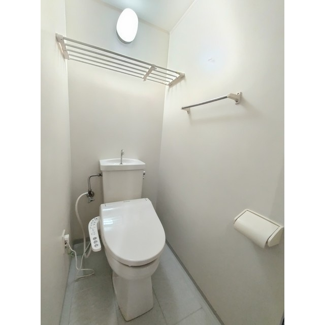 羽島郡岐南町平島８丁目のアパートのトイレ