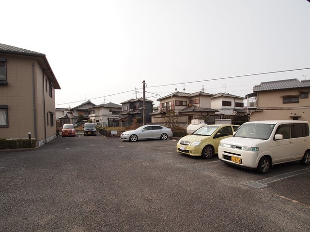 エルドラード五位堂Ｅの駐車場