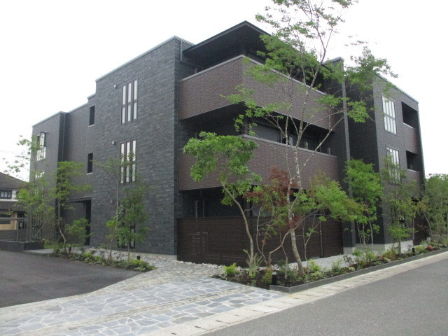 シャーメゾン　アヴニール