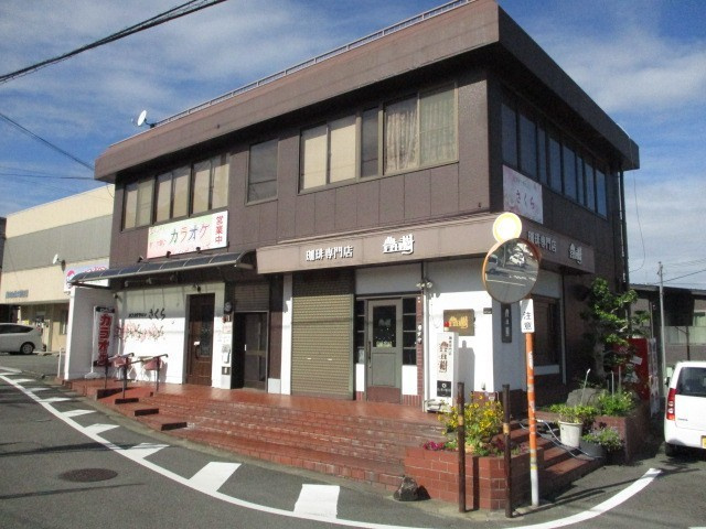 北葛城郡河合町池部１丁目の店舗一部の外観