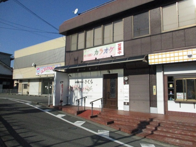 北葛城郡河合町池部１丁目の店舗一部の外観