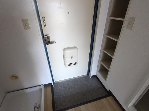 プランドール玉川の玄関