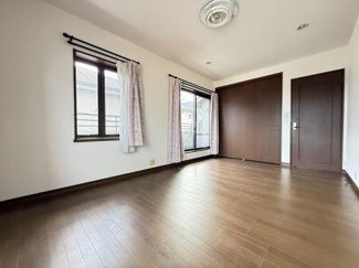 【洋室】 | 2階洋室9.2帖