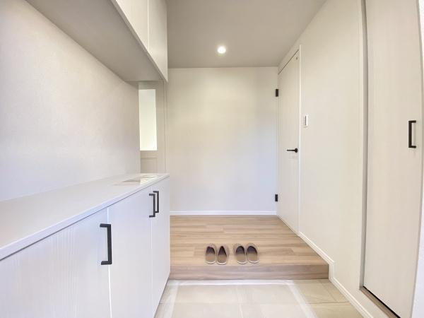 【玄関】 | プリオーレ美山台1番館