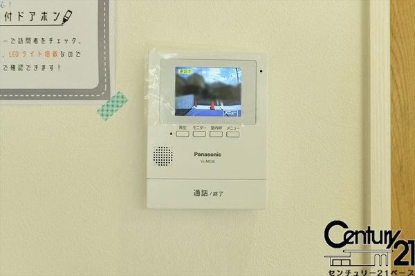 北葛城郡広陵町南郷 ／新築一戸建の内観：施工例|■ＴＶモニター付きインターホンで防犯対策もバッチリ！来客も一目でわかり安心です！■